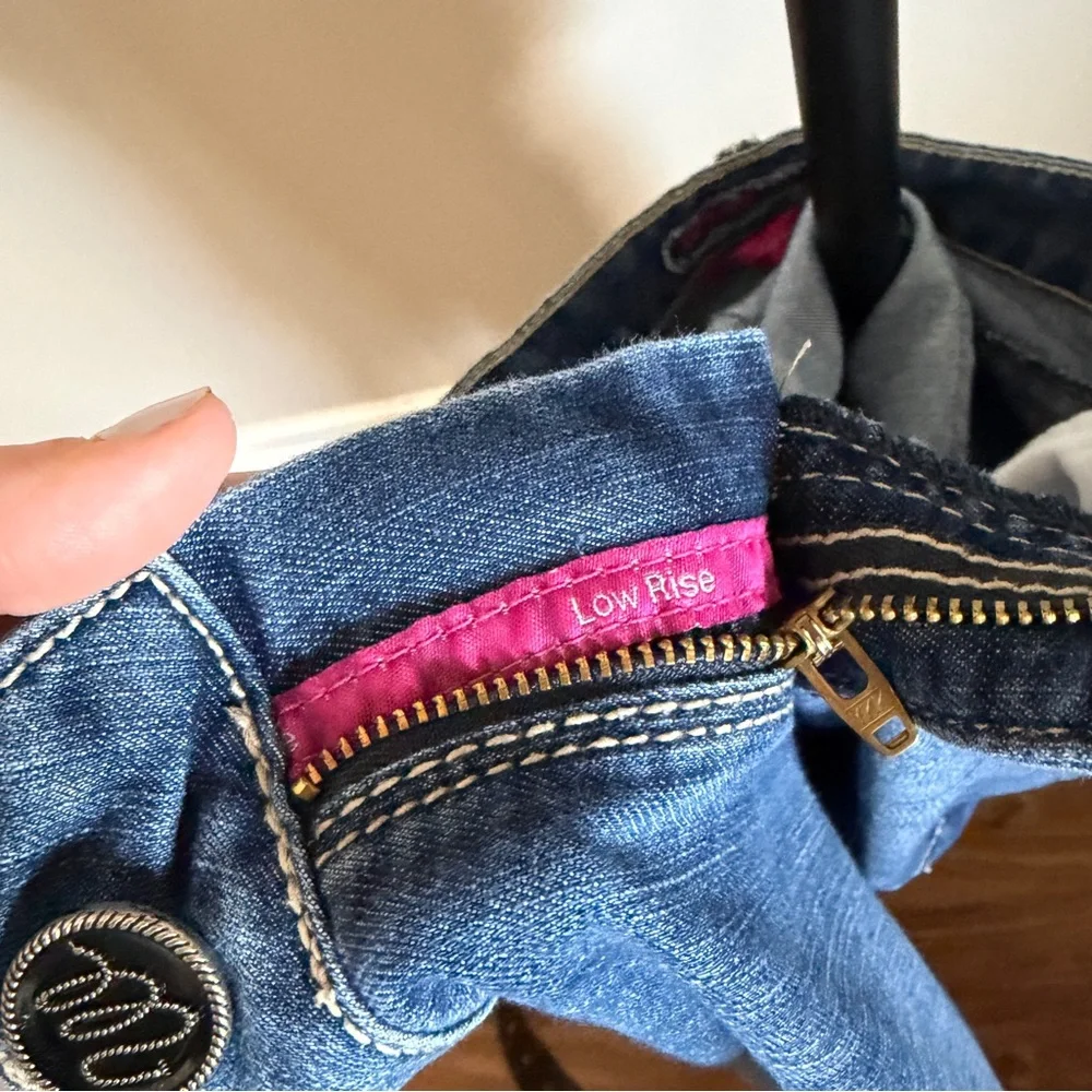 Wrangler low rise medium wash denim jeans - Picture 12 of 12